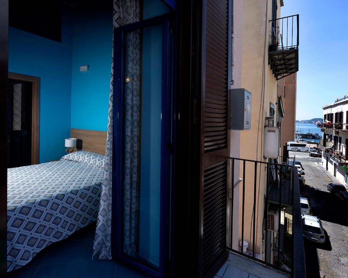 Casina Lambis Hotel Pozzuoli Bagian luar foto